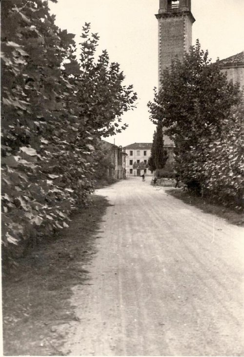 ARC 131 | Attuale via Bellini con vista Municipio | Friuli Venezia Giulia | 1930