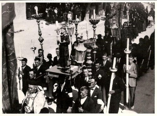 ARC 670 | Processione a Fontanafredda. Statua di S. Antonio | Friuli Venezia Giulia | 1930