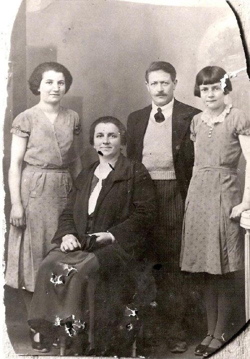 ARC 383 | Famiglia Domenico Scandolo | Posizione Non Presente | 1931