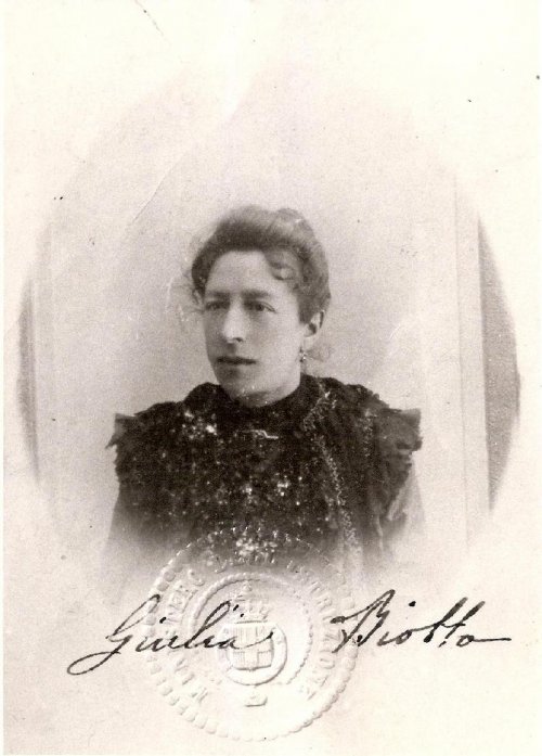 ARC 823 | Maestra Giulia Biotto | Friuli Venezia Giulia | 1890